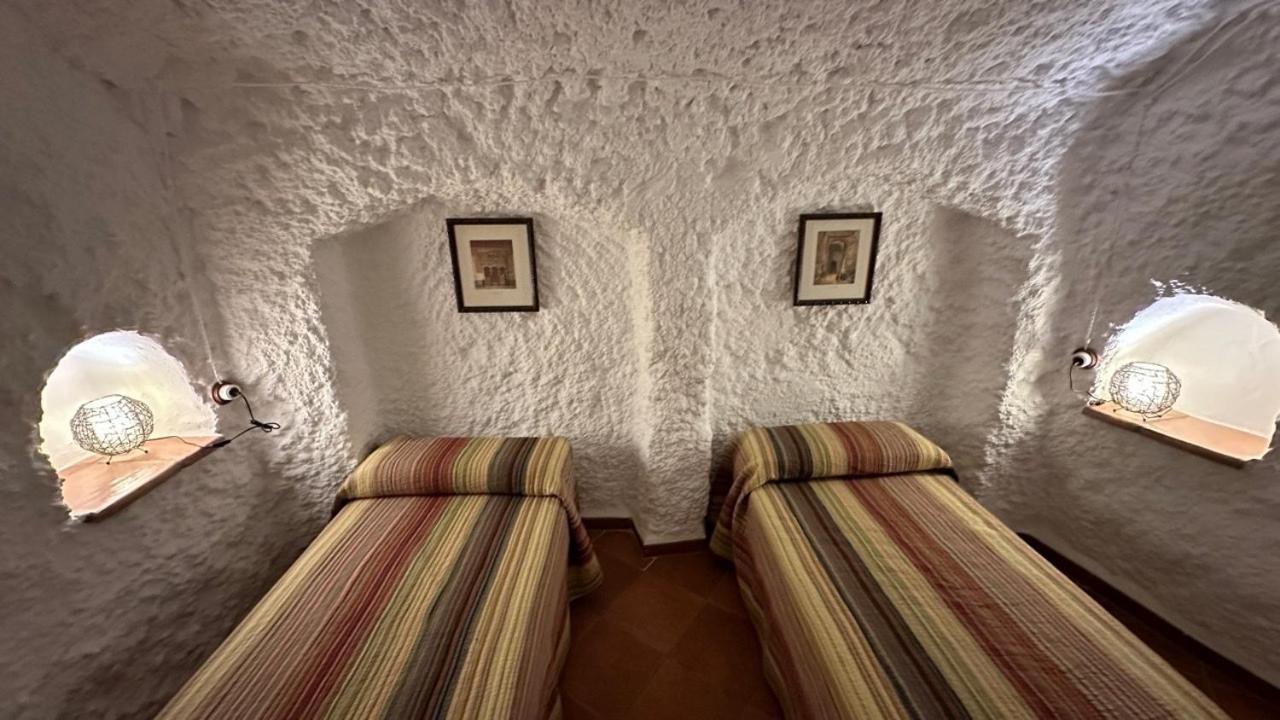 Cuevas El Torriblanco Casa de hóspedes Gorafe Quarto foto